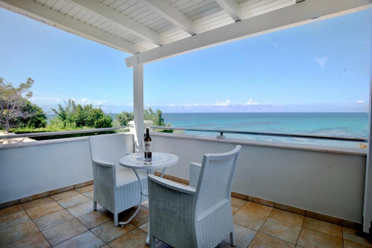 Beachfront Villa Victoras - With Private Beach Sidárion Exterior foto