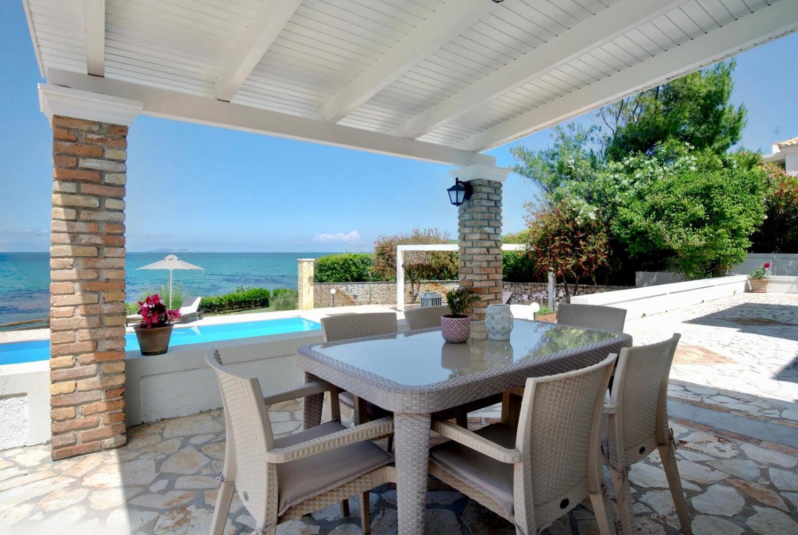 Beachfront Villa Victoras - With Private Beach Sidárion Exterior foto