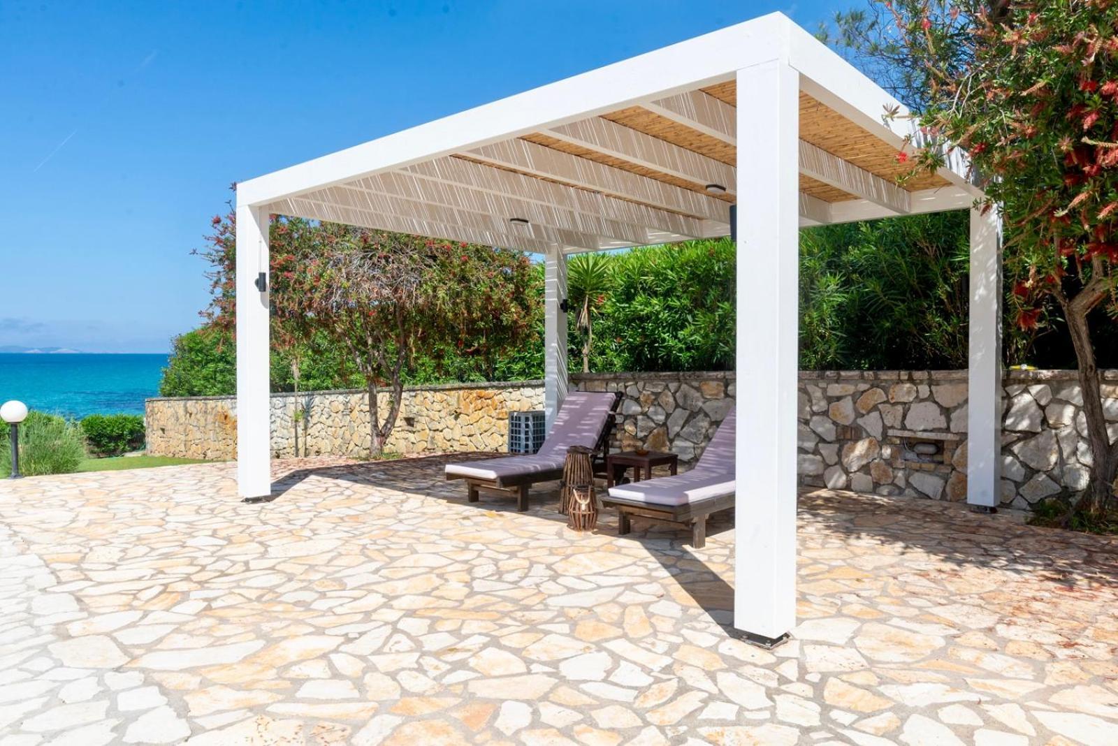 Beachfront Villa Victoras - With Private Beach Sidárion Exterior foto